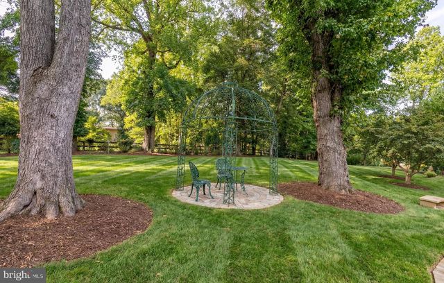 651 MINE RIDGE RD, Great Falls, VA 22066