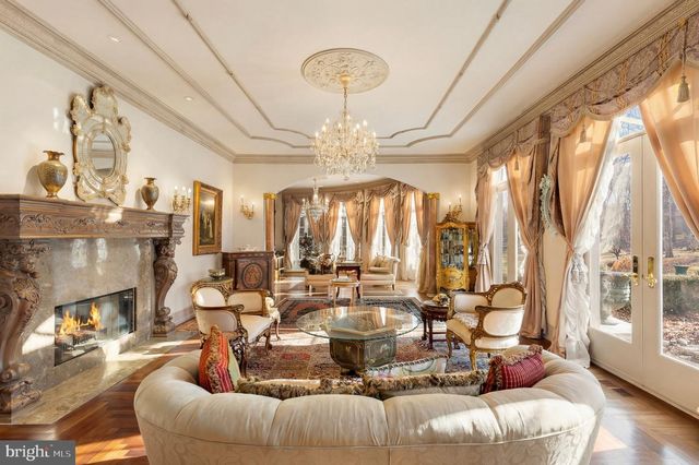 651 MINE RIDGE RD, Great Falls, VA 22066