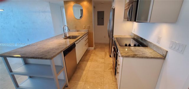 185 SW 7th St 3309, Miami, FL 33130