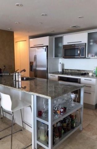 185 SW 7th St 3309, Miami, FL 33130