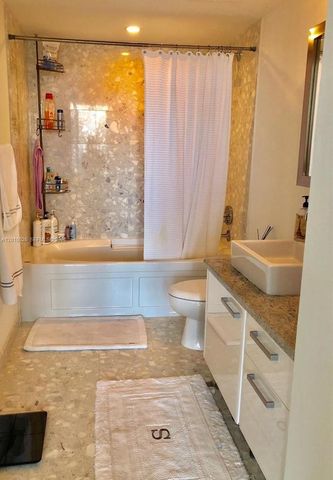 185 SW 7th St 3309, Miami, FL 33130