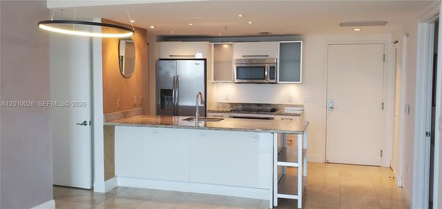 185 SW 7th St 3309, Miami, FL 33130