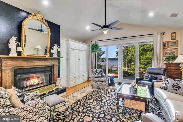 100 FERRY POINT RD, Burgess, VA 22432