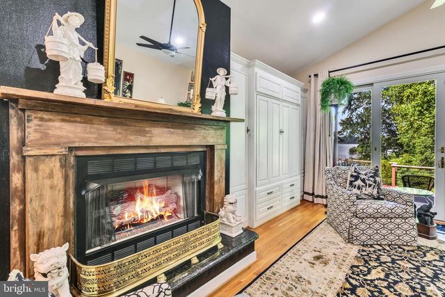 100 FERRY POINT RD, Burgess, VA 22432