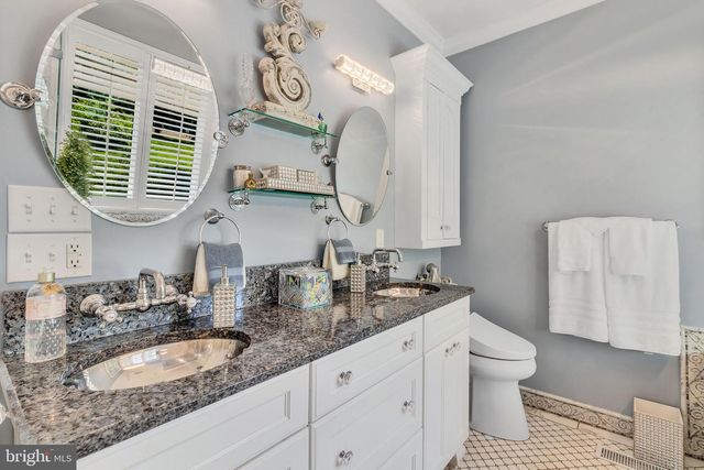 100 FERRY POINT RD, Burgess, VA 22432