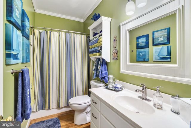 100 FERRY POINT RD, Burgess, VA 22432