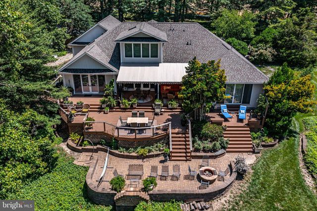 100 FERRY POINT RD, Burgess, VA 22432