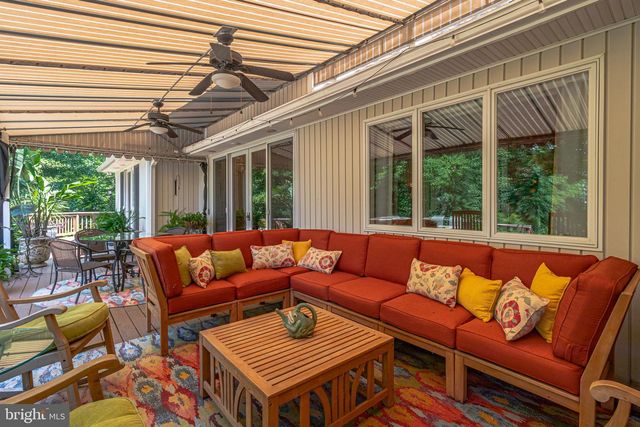 100 FERRY POINT RD, Burgess, VA 22432