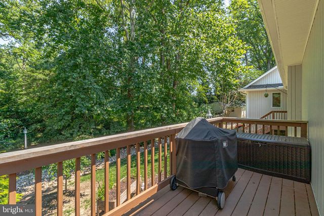 100 FERRY POINT RD, Burgess, VA 22432