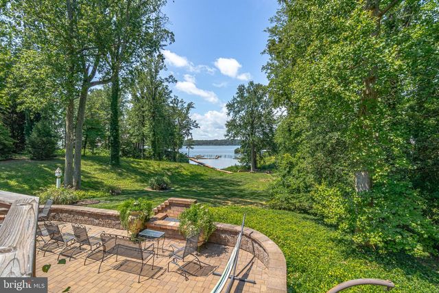 100 FERRY POINT RD, Burgess, VA 22432