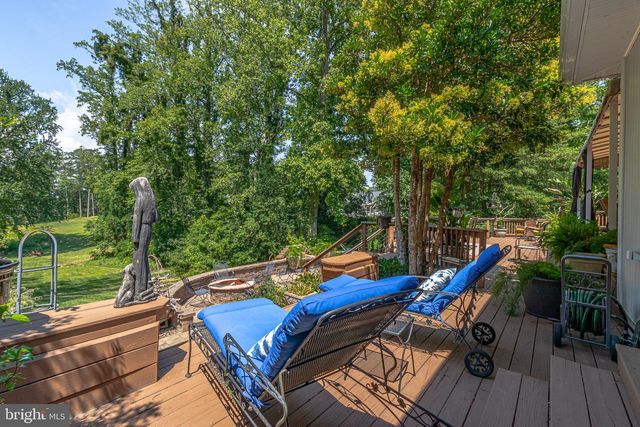 100 FERRY POINT RD, Burgess, VA 22432