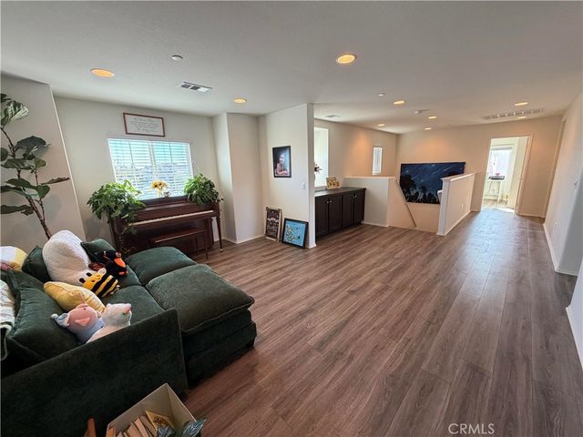 34762 Kingsnake, Murrieta, CA 92563