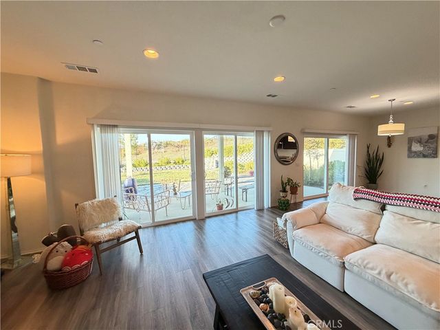 34762 Kingsnake, Murrieta, CA 92563