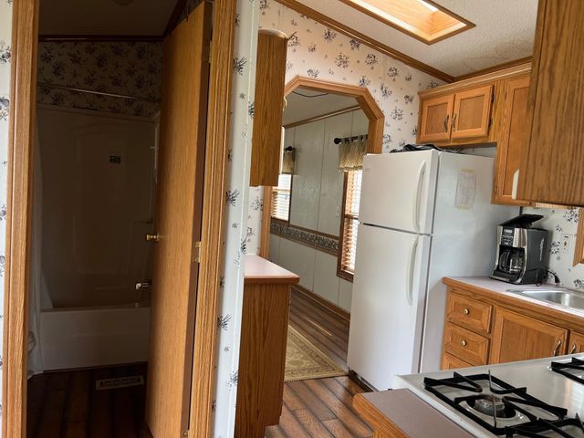 2221 Grass Lake Avenue 285, Lake, MI 48632