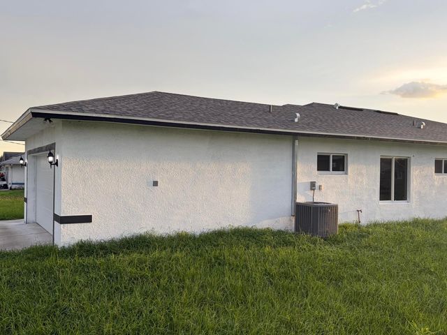 1021 CHAPLIN Avenue, Lehigh Acres, FL 33971