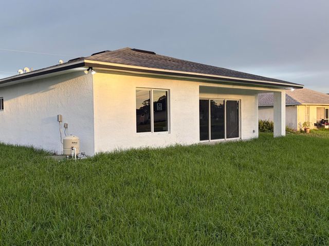 1021 CHAPLIN Avenue, Lehigh Acres, FL 33971
