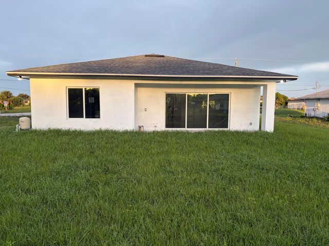 1021 CHAPLIN Avenue, Lehigh Acres, FL 33971