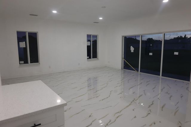 1021 CHAPLIN Avenue, Lehigh Acres, FL 33971