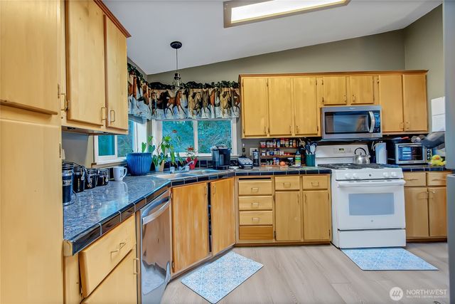 11635 Hobby St SE, Yelm, WA 98597