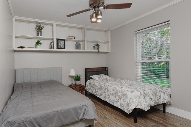 99 N Deerfoot Circle, The Woodlands, TX 77380