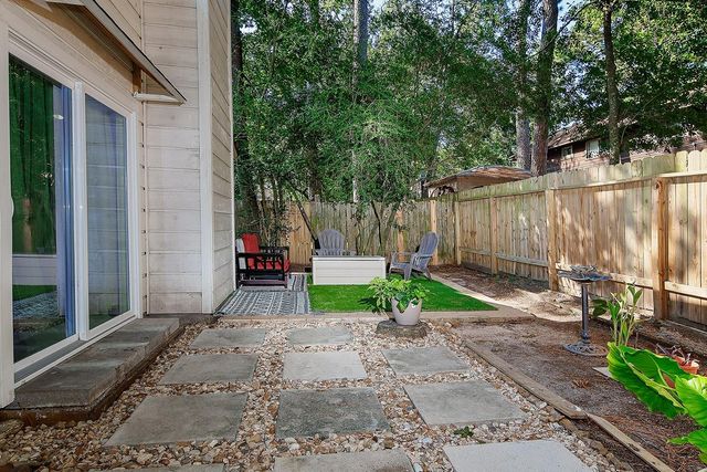 99 N Deerfoot Circle, The Woodlands, TX 77380