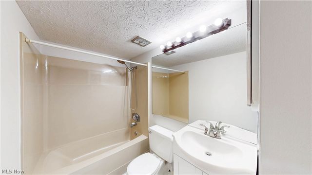 469 W Streetsboro Street C, Hudson, OH 44236
