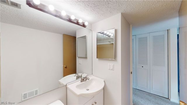 469 W Streetsboro Street C, Hudson, OH 44236