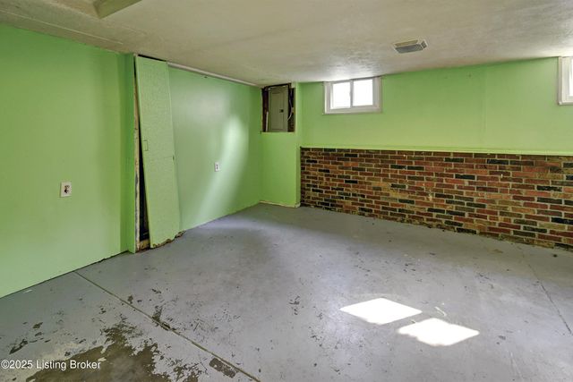 1540 McKay Ave, Louisville, KY 40213