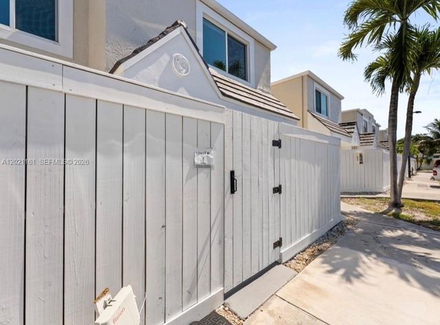 4550 SW 68th Ct Cir 51-8, Miami, FL 33155