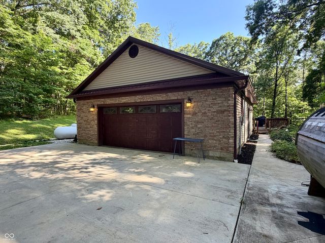 5820 E Robinson Road, Bloomington, IN 47408