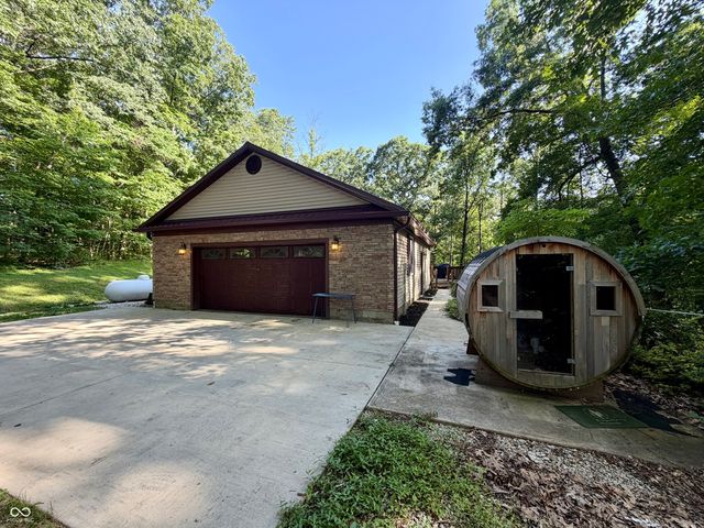 5820 E Robinson Road, Bloomington, IN 47408