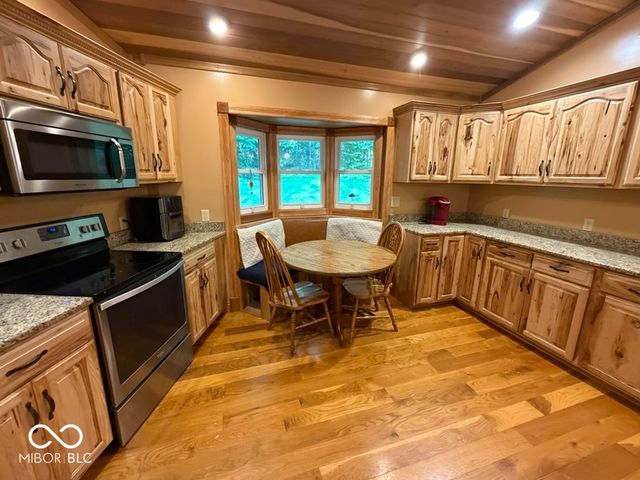 5820 E Robinson Road, Bloomington, IN 47408