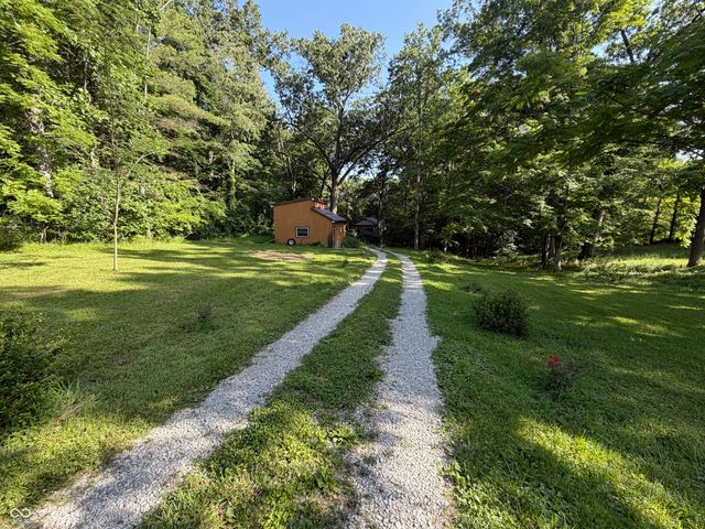 5820 E Robinson Road, Bloomington, IN 47408