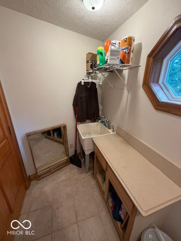5820 E Robinson Road, Bloomington, IN 47408