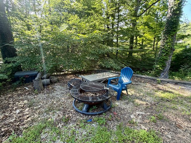 5820 E Robinson Road, Bloomington, IN 47408