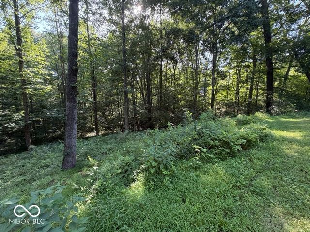 5820 E Robinson Road, Bloomington, IN 47408
