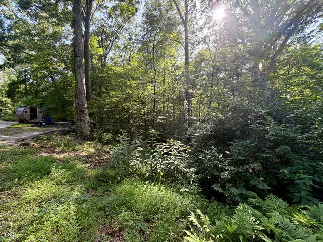 5820 E Robinson Road, Bloomington, IN 47408