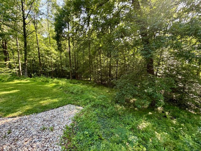 5820 E Robinson Road, Bloomington, IN 47408