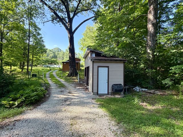 5820 E Robinson Road, Bloomington, IN 47408