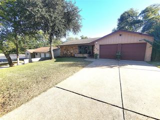 120 Donald Drive, Hurst, TX 76053