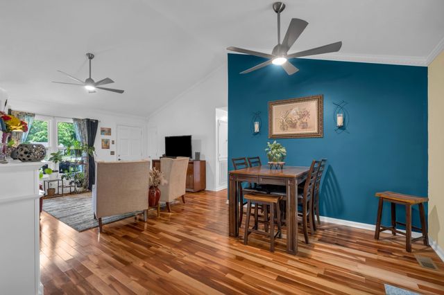2017 Shawnee Ln, Greenbrier, TN 37073