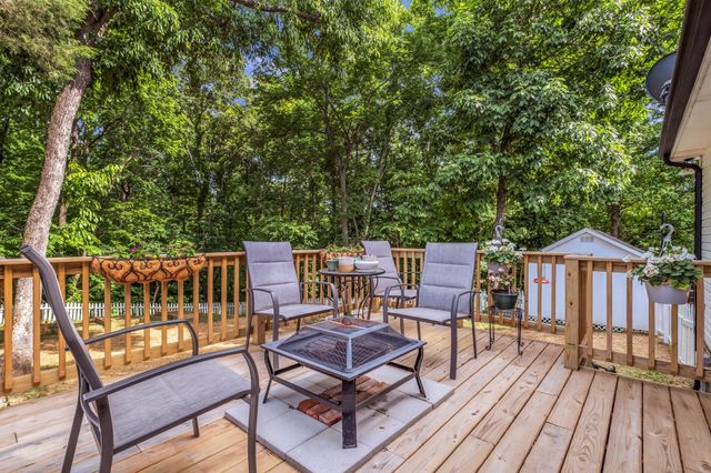 2017 Shawnee Ln, Greenbrier, TN 37073