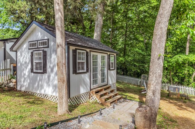 2017 Shawnee Ln, Greenbrier, TN 37073