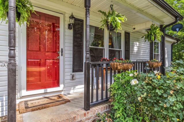 2017 Shawnee Ln, Greenbrier, TN 37073