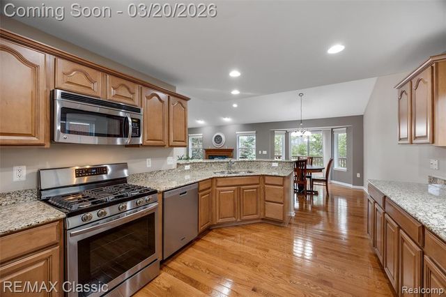 40548 Lenox Park Drive, Novi, MI 48377