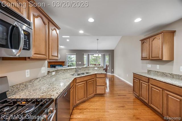 40548 Lenox Park Drive, Novi, MI 48377