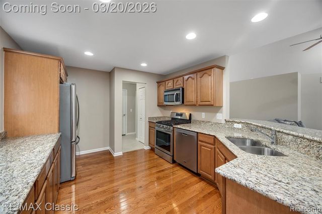 40548 Lenox Park Drive, Novi, MI 48377