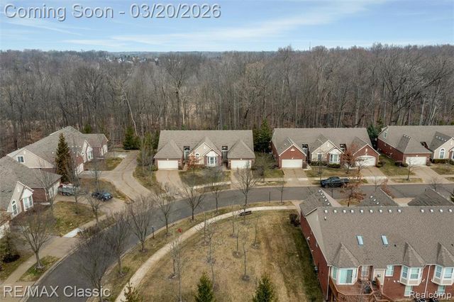 40548 Lenox Park Drive, Novi, MI 48377