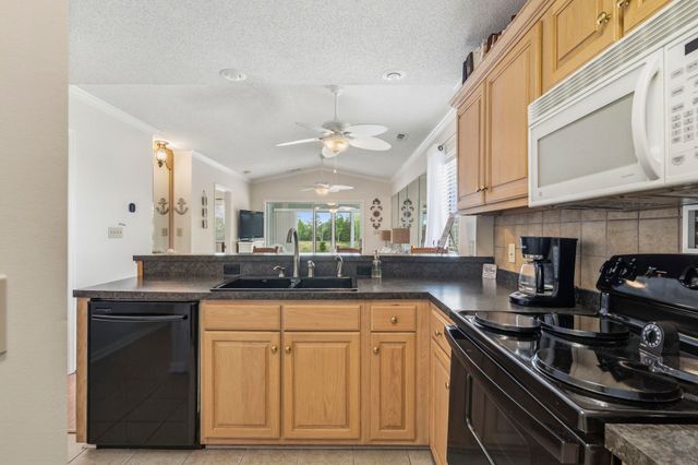 214 Landing Rd Apt I, North Myrtle Beach, SC 29582