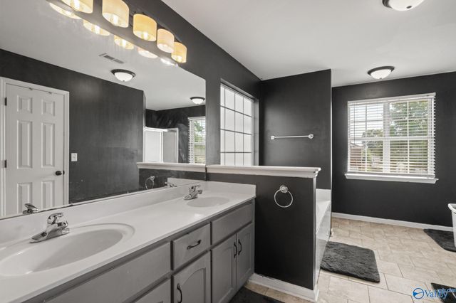 2410 Quail Ridge Lane SW, Huntsville, AL 35803